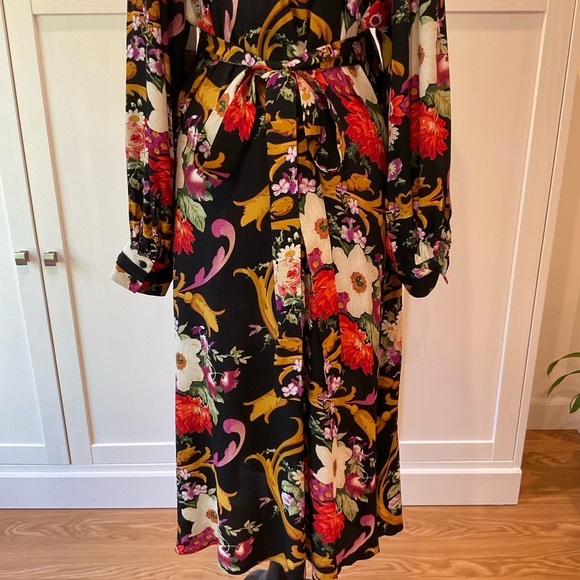 Floral Black Midi Dress - Picture 10 of 16